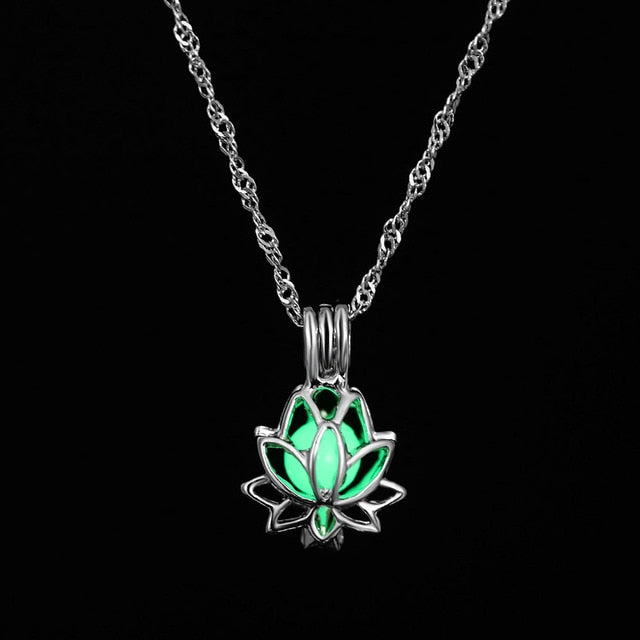 Moon Natural Glowing Stone Healing Necklace Women Gift Charm Luminous Pendant Necklace Jewelry